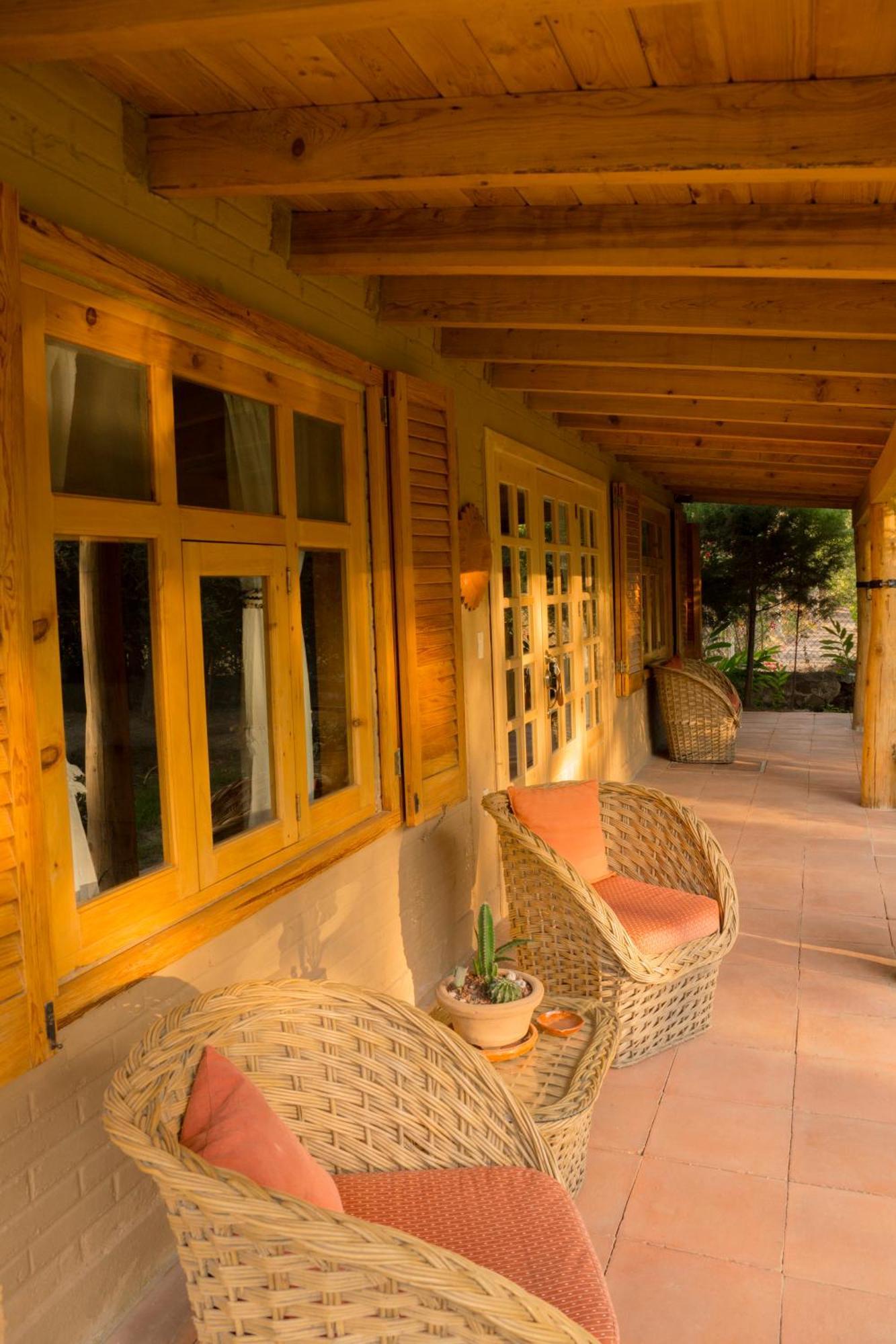 Hotel Rancho San Cayetano Ситакуаро Экстерьер фото